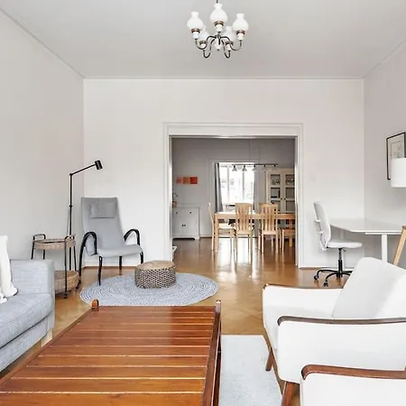 Wehost Spacious 2br In The Center Apartmán